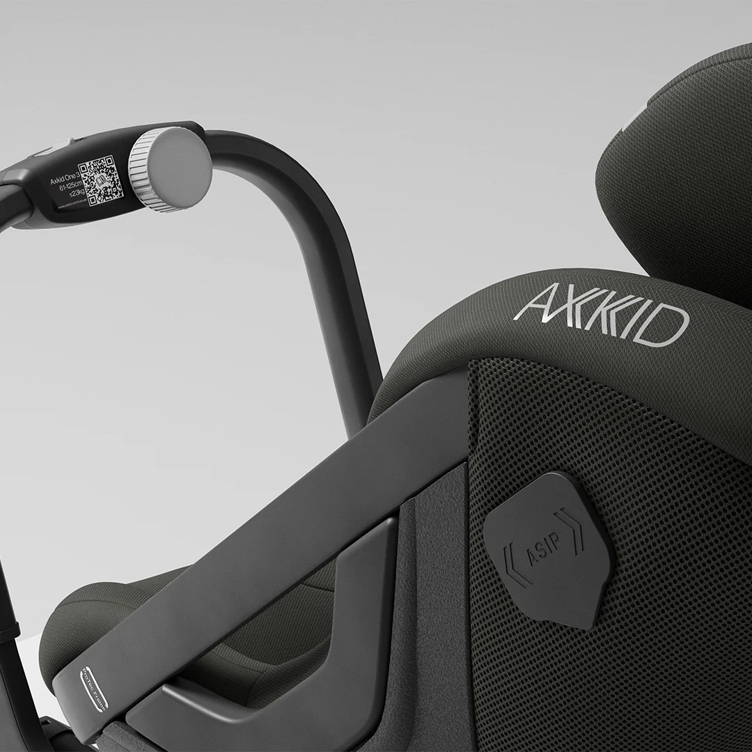 Axkid ONE 3 Car Seat - Forest Moss Green - Image 4
