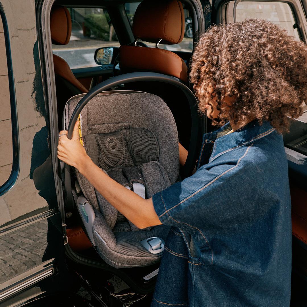 CYBEX Cloud T i-Size Plus Car Seat - Cozy Beige - Image 6