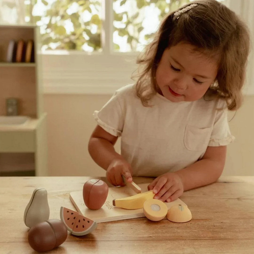 Little Dutch Slicing Fruit - Image 6