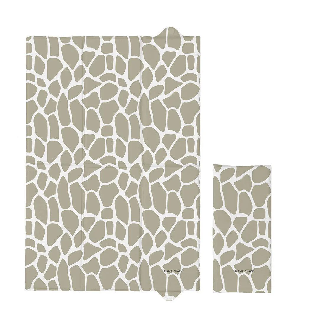 Mama Shack Travel Changing Mat - Giraffe Print