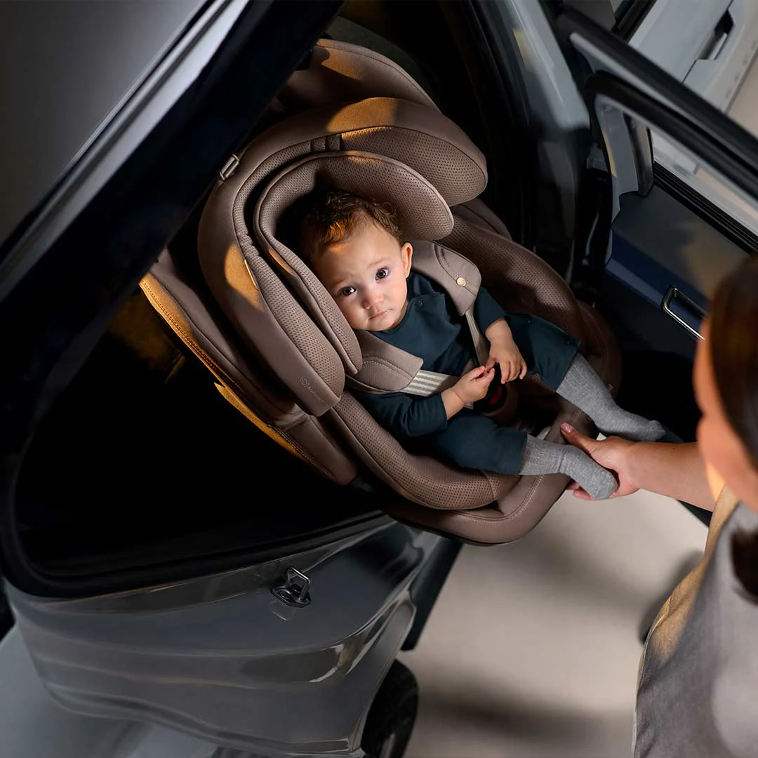 Maxi-Cosi Emerald 360 Pro Car Seat - Authentic Truffle - Image 4