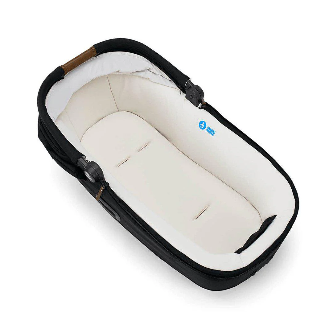 Nuna CARI NEXT Carrycot Car Seat - Caviar - Image 9