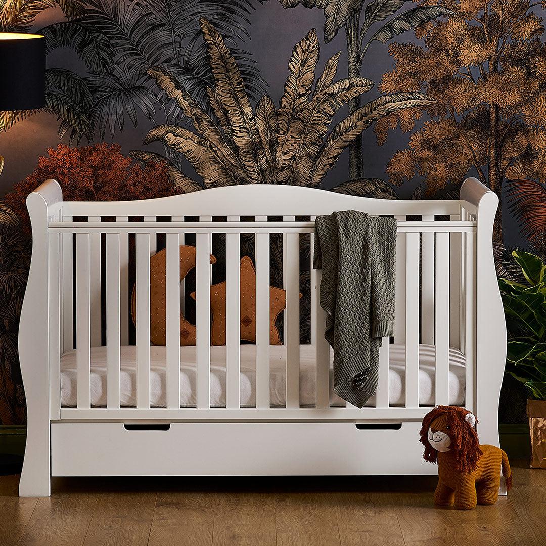 Obaby Stamford Luxe Cot Bed - White - Image 2