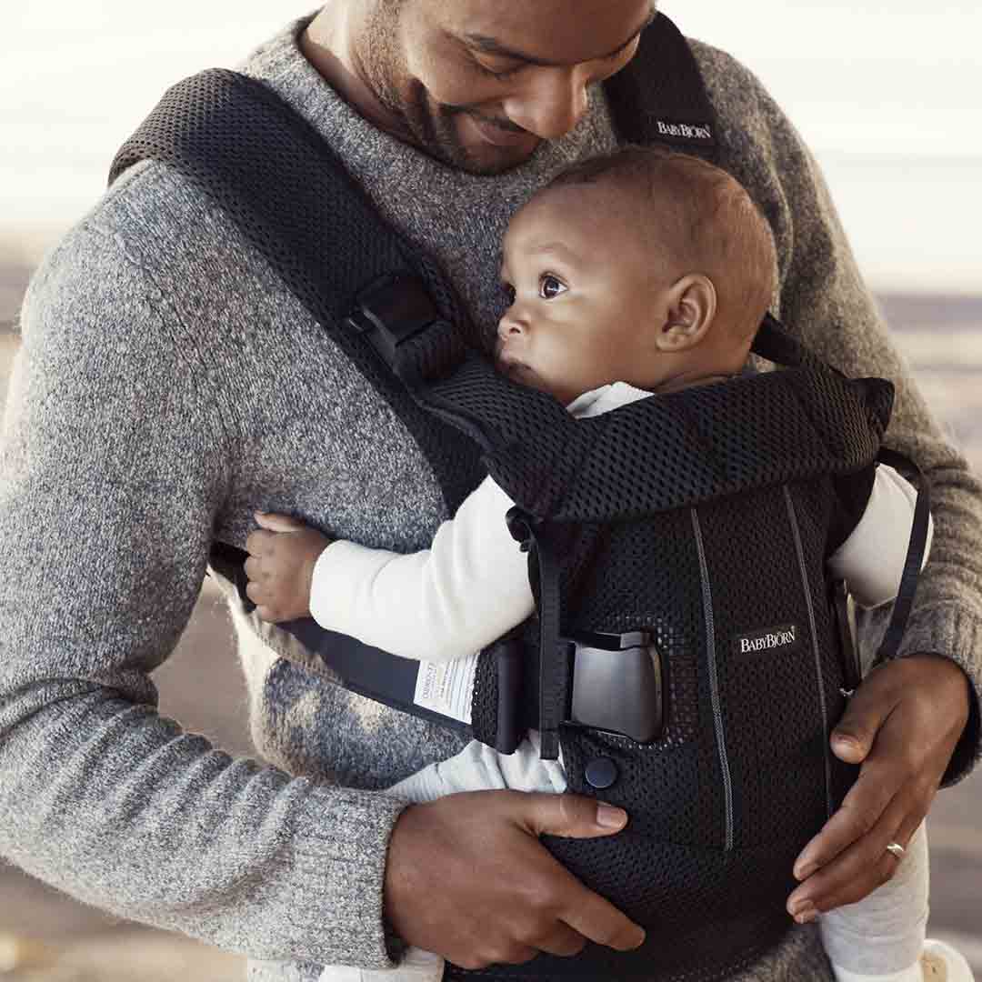 Outlet - BabyBjorn One Air Baby Carrier - Black - Image 2
