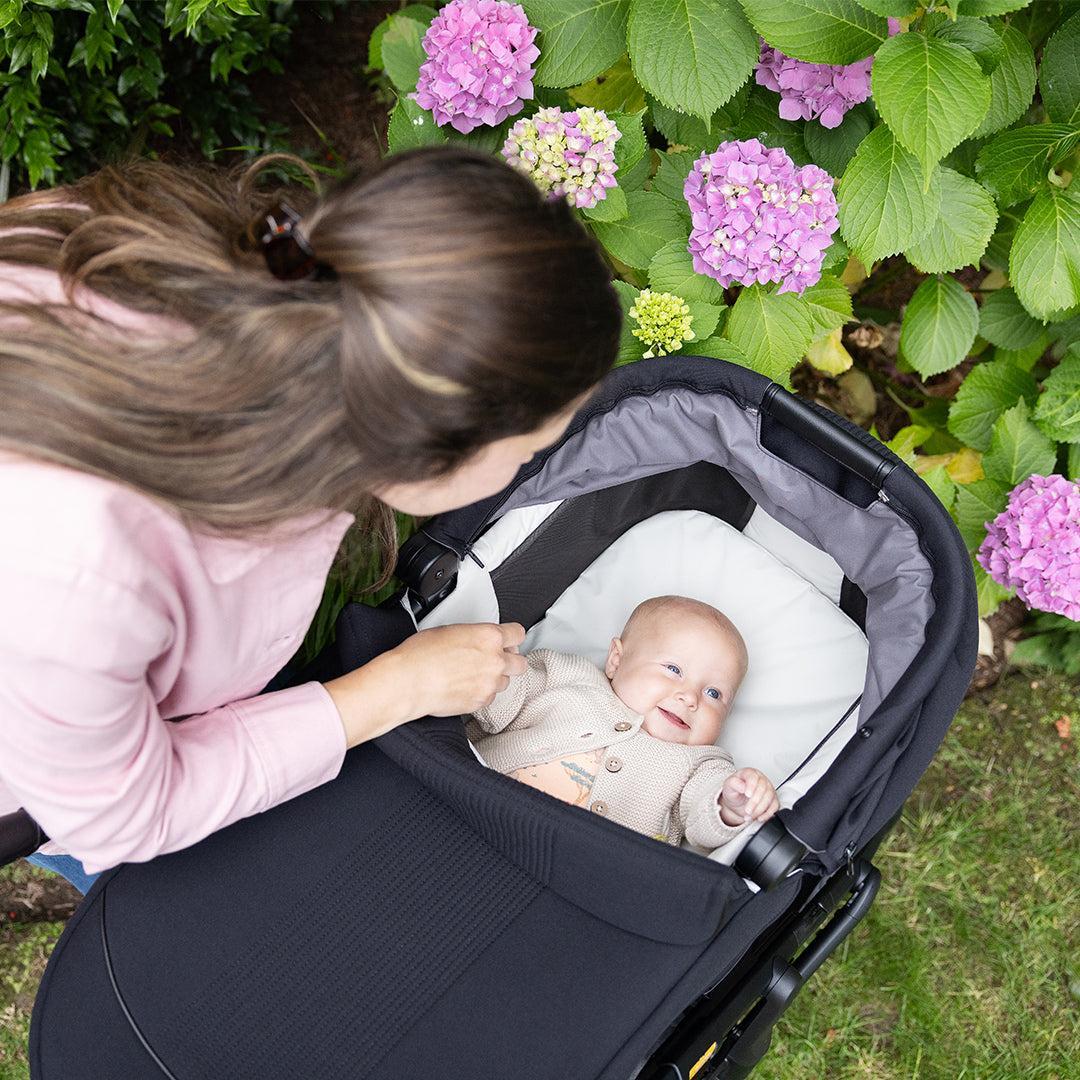 Joie Signature Ramble XL Carrycot - Evergreen - Image 2