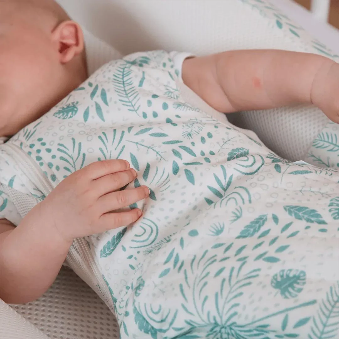 Purflo Swaddle to Sleep Bag 2.5 Tog 0-4m All Seasons - Jungle Fever - Image 3