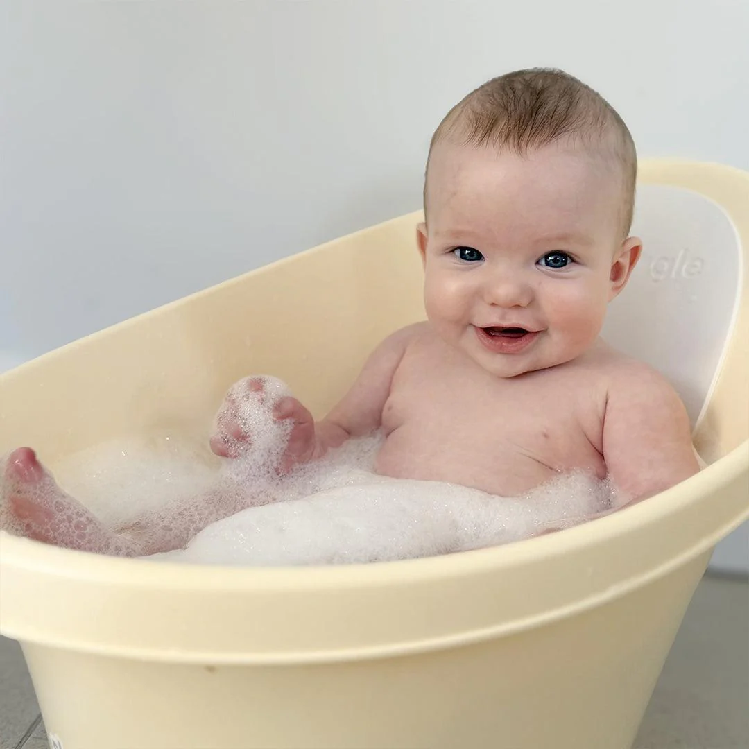 Shnuggle Baby Bath - Pale Yellow - Image 4