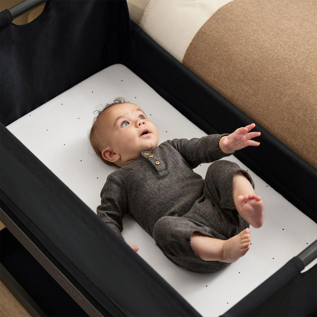 Snuz Twin Pack Crib Sheets - White Dot - Image 2